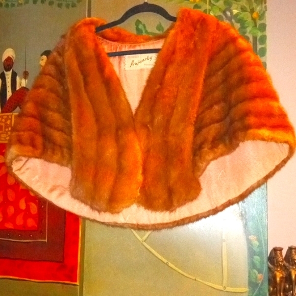 Stunning Red Mink Shawl - Picture 1 of 7